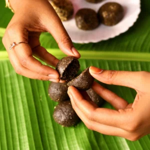 Sesame Ladoo