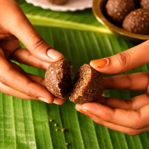 Black Urad Dal Ladoo